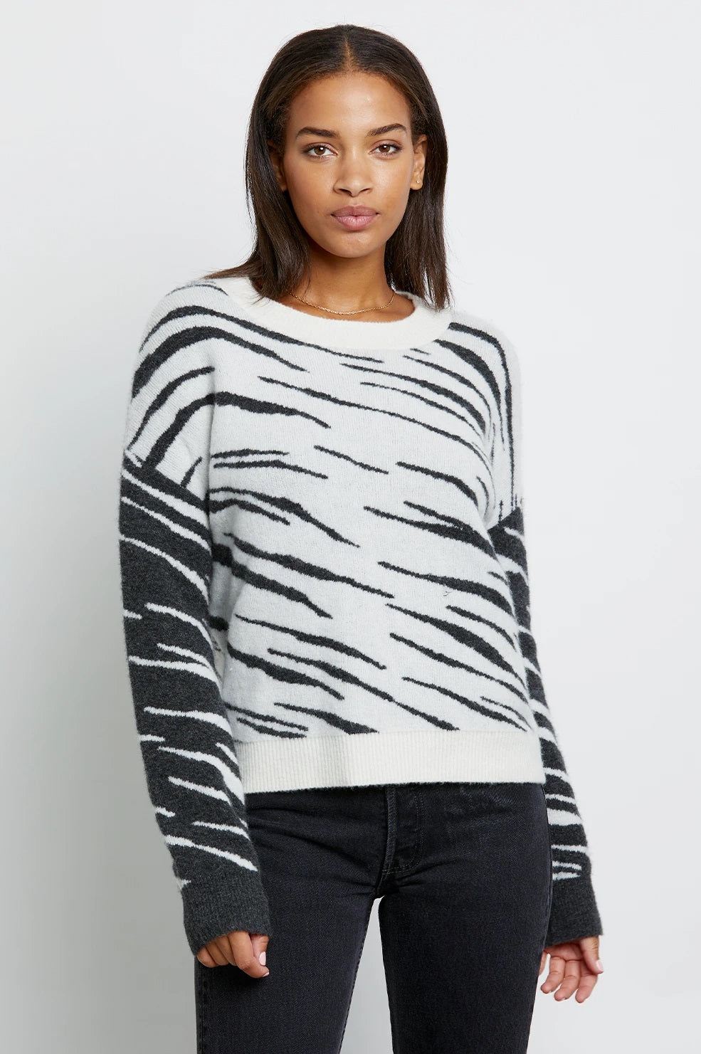 Rails Women's XXL Mixed Abstract Tiger Pullover Sweater Long Sleeve 2024 Gray/White