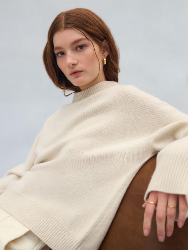 White + Warren - Cashmere Blend Cozy Crewneck in Ivory