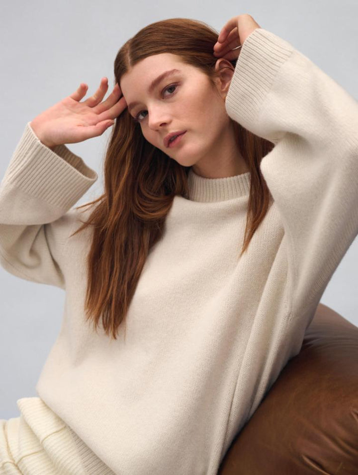 White + Warren - Cashmere Blend Cozy Crewneck in Ivory