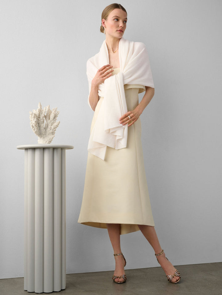 White + Warren - Cashmere Travel Wrap in Soft White