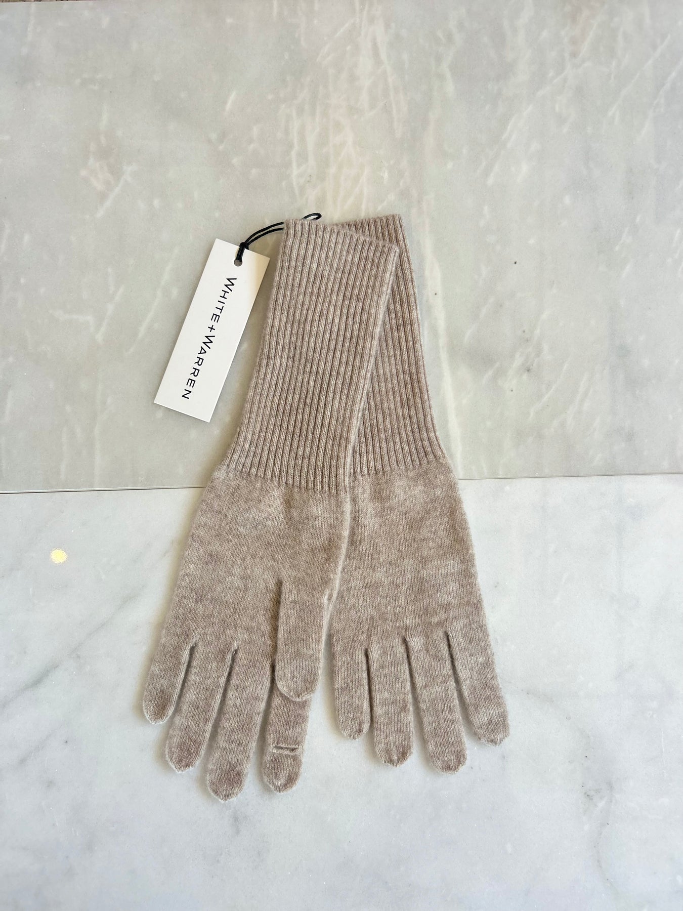 送料込】 cashmere seamless gloves 手袋/アームカバー