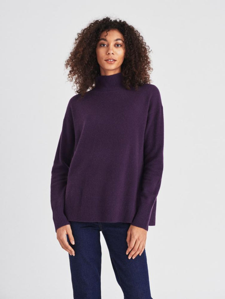 White + Warren - Cashmere Rib Trim Standneck in Aubergine