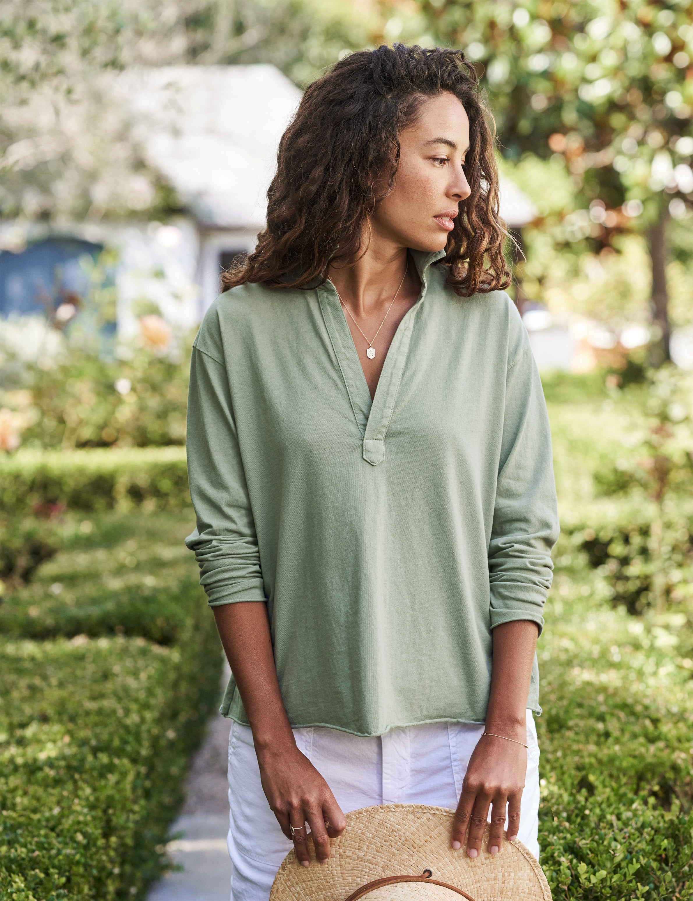 Frank & Eileen - Popover Henley in Sage – Blond Genius