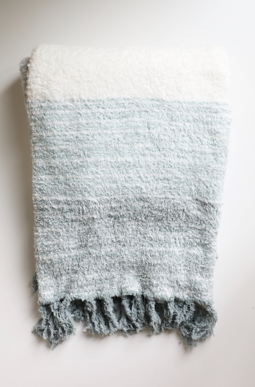 Barefoot dreams cozychic online horizon blanket