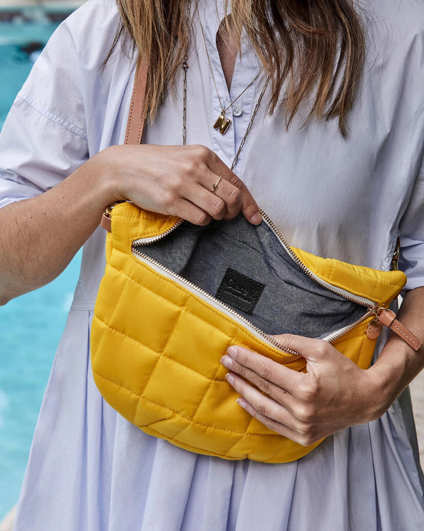 Clare V. - Yes we love the Grande Fanny as a Fannypack - but also paired  with a Crossbody Stap 🥰