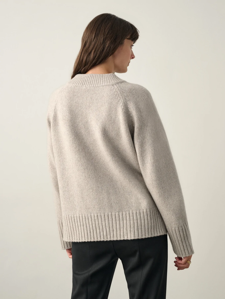 White + Warren - Lofty Cashmere Blend Marled Crewneck In Light Grey Marl