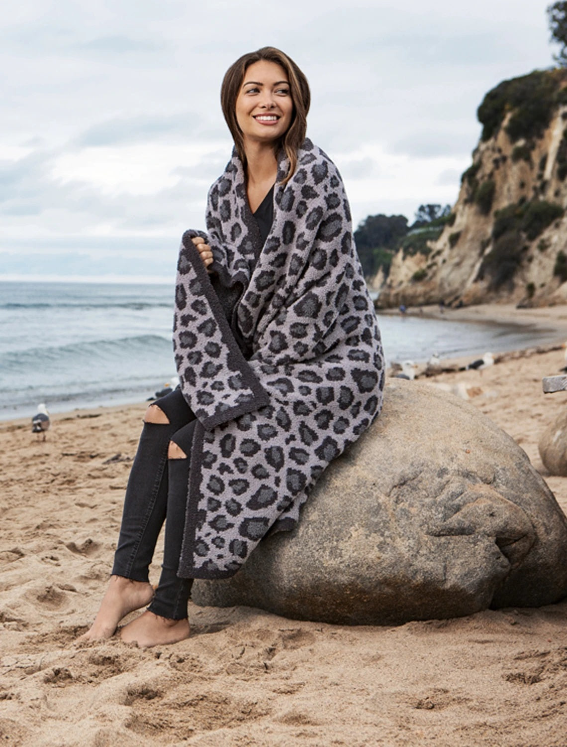 Barefoot dreams safari blanket sale