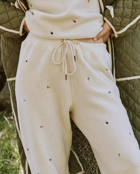 The Great - The Sherpa Cropped Sweatpant w/ Ditsy Floral Embroidery in Washed White