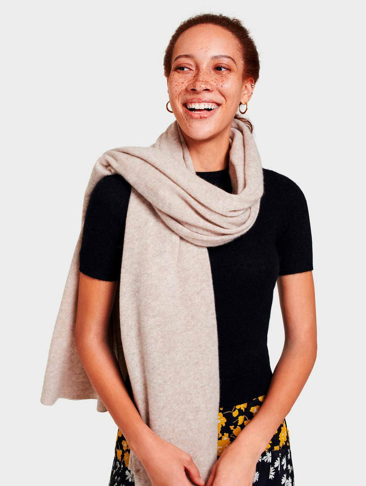 White + Warren - Cashmere Travel Wrap in Sandwisp Heather